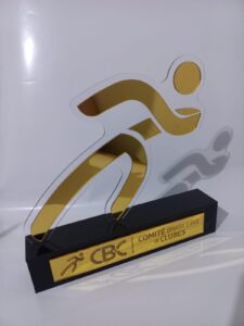 Trofeu-de-acrilico-para-eventos-em-campinas